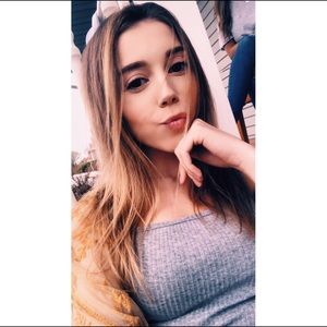 Meet your Posher, Olivia